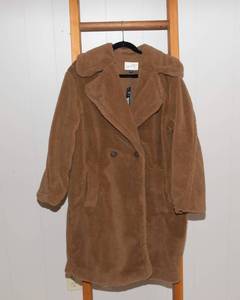 lot 18 image: Universal Thread Womens Medium Faux Shearling Brown Coat - New with Tags