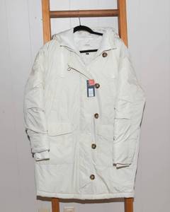 lot 33 image: Universal Thread Womens Medium Long Parka Jacket - Cream, New With Tags