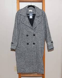 lot 34 image: Universal Thread Womens Medium Double Breasted Cocoon Overcoat - Black, New with Tags