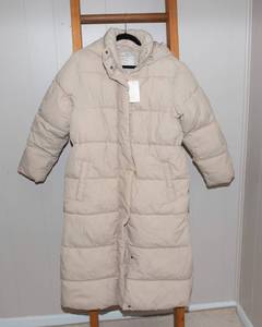 lot 37 image: A New Day Medium Water Resistant Cream Hooded Full Length Puffer - New with Tags