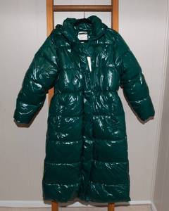 lot 40 image: A New Day Medium Water Resistant Green Hooded Full Length Puffer - New with Tags