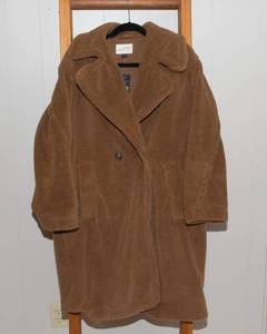 lot 45 image: Universal Thread Womens Medium Faux Shearling Brown Coat - New with Tags