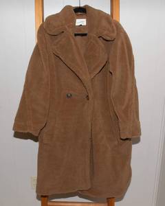 lot 51 image: Universal Thread Womens Large Faux Shearling Brown Coat - New without Tags
