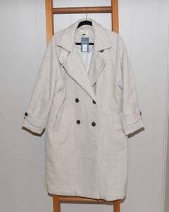 lot 55 image: Universal Thread Womens Large Double Breasted Cocoon Overcoat - Cream, New with Tags