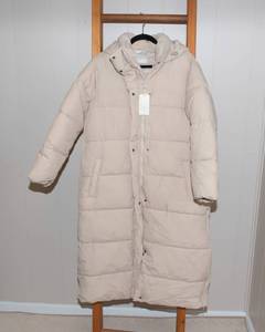 lot 57 image: A New Day Large Water Resistant Cream Hooded Full Length Puffer - New with Tags