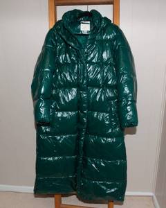 lot 73 image: A New Day XL Water Resistant Green Hooded Full Length Puffer - New without Tags