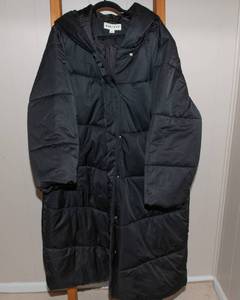lot 96 image: Ava & Viv Womens 3X Long Puffer Jacket  Black, New With Tags