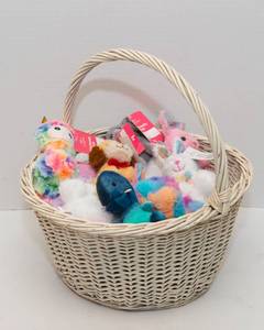 lot 6 image: 24 Mini Stuffed Animals  Most New with Tags