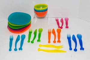 lot 38 image: Childrens Plates, Bowls, and Eating Utensils