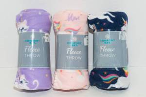 lot 53 image: Three Comfort Bay Fleece Plush Throws - New