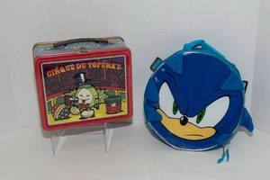 lot 66 image: Two Lunchboxes