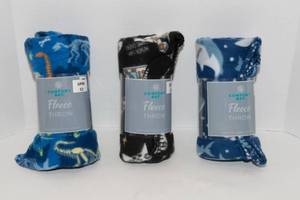lot 70 image: Three Comfort Bay Plush Throws - New
