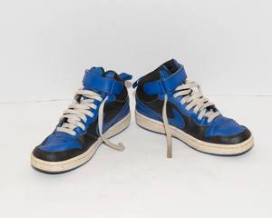 lot 71 image: Nike Court Borough Mid 2 BlackRoyal Size 5Y Youth Shoes