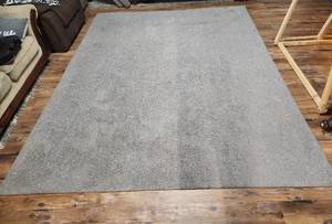 lot 20 image: 8x10 Bazaar piper grey area rug