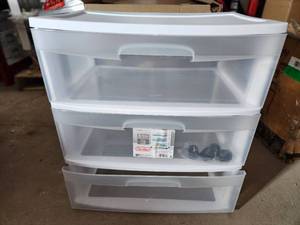 lot 38 image: White 3 drawer cart
