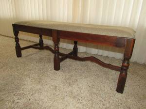 lot 12 image: MCM Custom upholstered Vintage Bench