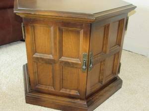 lot 54 image: MCM Hexagon wood side table with double doors  Ethan Allen