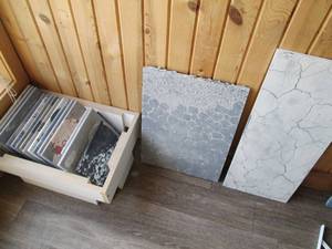 lot 22 image: Assorted lot of painted Concrete step...