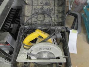 lot 71 image: Dewalt circular saw with hardside s...