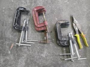 lot 76 image: Bulk lot of 3in c-clamps and snips...