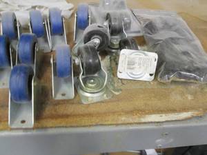 lot 80 image: Lot of 2in stationery and swivel ca...