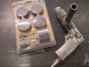 lot 83 image: Central pneumatic air tool plus new...