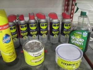 lot 126 image: Cans of WD-40 specialist Silicone a...