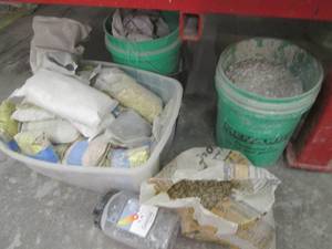 lot 154 image: Huge bundle of bags and buckets con...