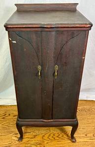 lot 41 image: Antique Music Sheet Cabinet with 8 Compartments
