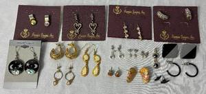 lot 116 image: Earrings Collection