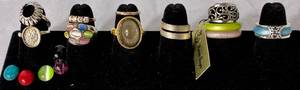 lot 113 image: Costume Jewelry Ring Collection