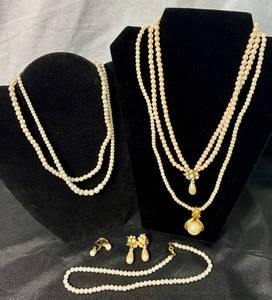 lot 110 image: Pearl Collection - Necklaces and Earrings