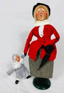 lot 149 image: Byers Choice Nanny with Toddler 1995 from the Cries of London Series