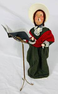 lot 150 image: Byers Choice 1993 The Choir Director with Music Stand
