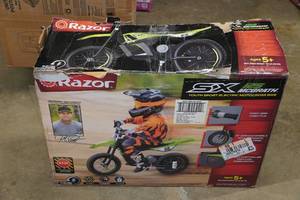 lot 2 image: Razor SX 125 McGrath Youth Sport Electric Motocross Bike Age 5
