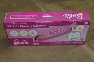 lot 4 image: Barbie 12V Electric Scooter Ages 8