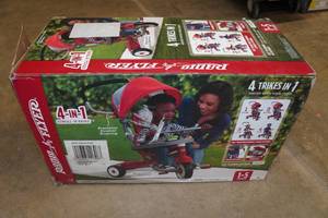 lot 6 image: Radio Flyer 4-In-1 Stroll-N-Trike Ages 1-5