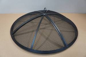 lot 15 image: 24 Outdoor Spark Screen