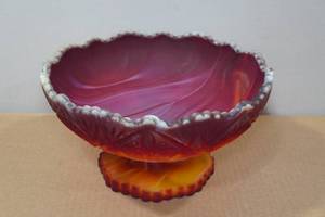 lot 113 image: Art Deco Glass Bowl