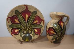 lot 126 image: Large Decorative Clay Plate and Vase