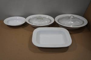 lot 128 image: Corningware French White Oval CasseroleServing Dishes with 2 Lids