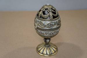 lot 130 image: Faberge-Style Musical Egg