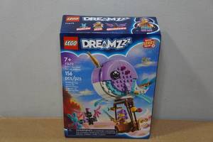 lot 138 image: Lego Dreamz Izzie Narwhal Hot Air Ballon 156 Piece Building Set