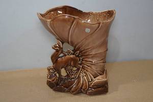 lot 140 image: Vintage McCoy Large Fawn Vase