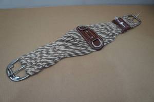 lot 179 image: Classic Equine Mohair Cinch - 30