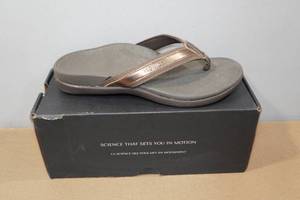 lot 219 image: Vionic Tide Orthotic Sandals - Size 7