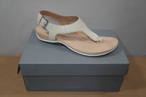 lot 225 image: Vionic Terra Sandals - Size 9.5