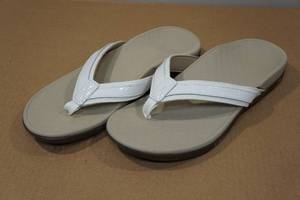 lot 227 image: Vionic Tide Orthotic Sandals - Size 7