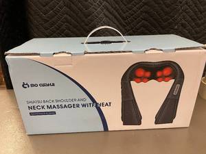lot 2 image: Mo Cuishle Shiatsu Back Shoulder and Neck Massager with Heat