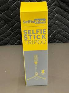 lot 20 image: SelfieShow Portable Selfie Stick Tripod with Wireless Remote